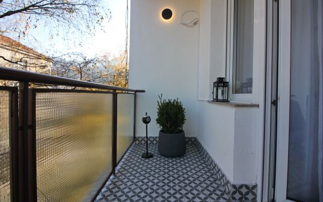 Central Residence in Sarajevo, Bosnia and Herzegovina from 72$, photos, reviews - zenhotels.com balcony