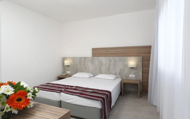 Kapetanios Aqua Resort