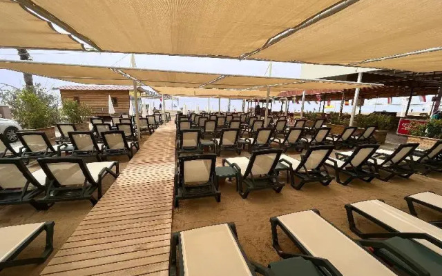 Kirman Calyptus Hotel