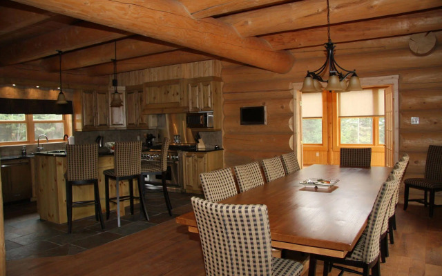 Fiddler Lake Resort