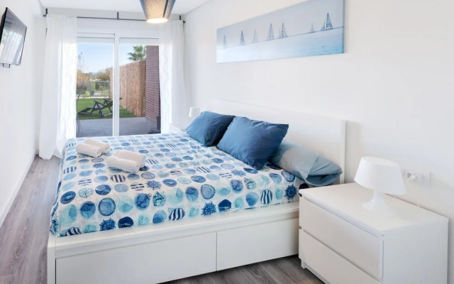 Happy in Oliva With 1 Bedrooms and 1 Bathrooms