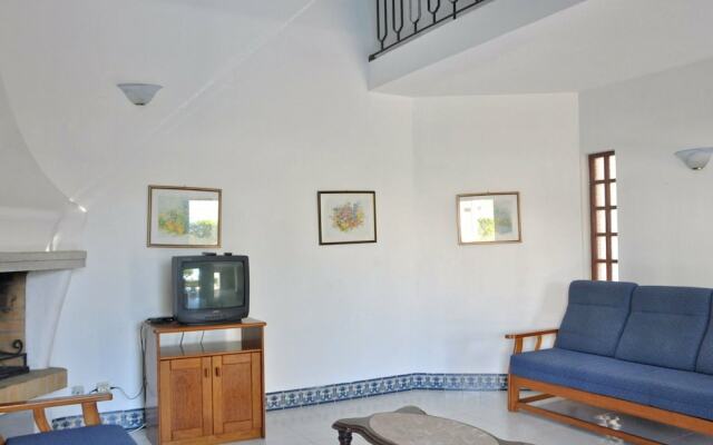 Comfortable Semi-detached in Vilamoura, 5 min From the Centre