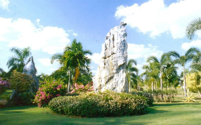 Rock Garden Beach Resort
