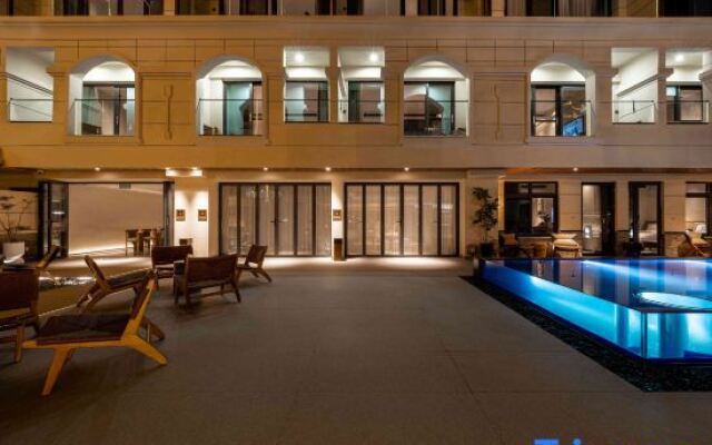 Xishuangbanna Jinghong Yakatu Theme Inn (Mengle Dafo Temple)