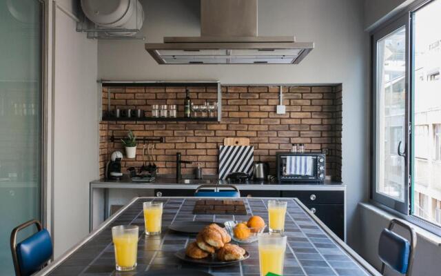 Artists’ favorite Spacious Loft near Acropolis!!