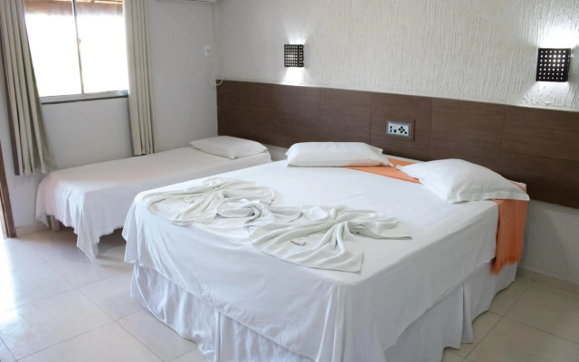 Hotel Amendoeiras Praia