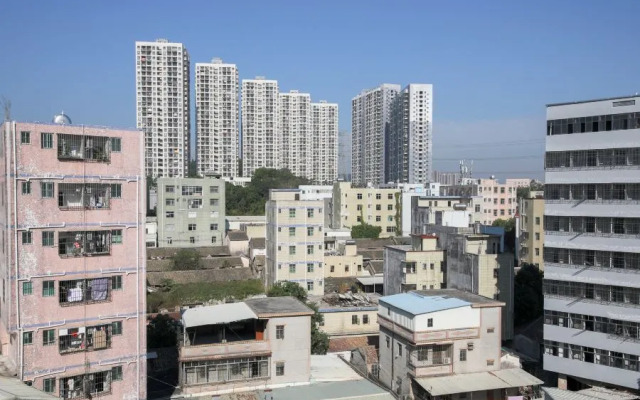 Vienna International Hotel (Shenzhen Longhua Qiankeng Metro Station)