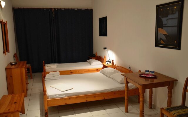 Saron Hotel