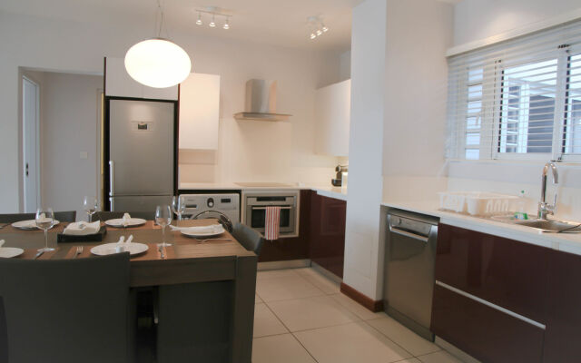 Plage Bleue Beachfront Apartments By Lov