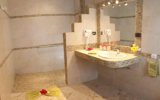 Cariblue Beach and Jungle Resort