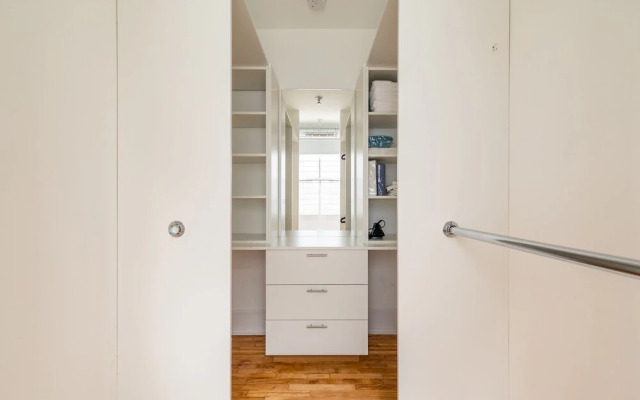 Stylish and Upscale 2BR Loft - Near Queen Street