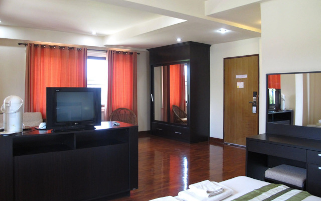 The Palm Garden Hotel