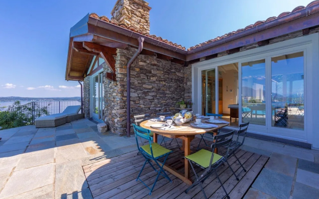 Paradis Relais Pool View EV Recharge