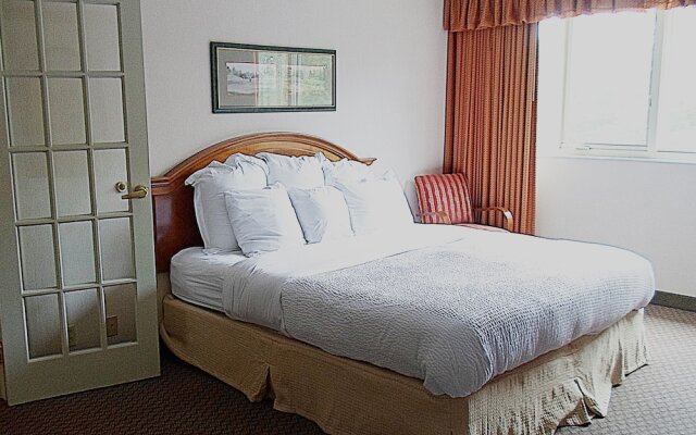 Quail Hollow Resort