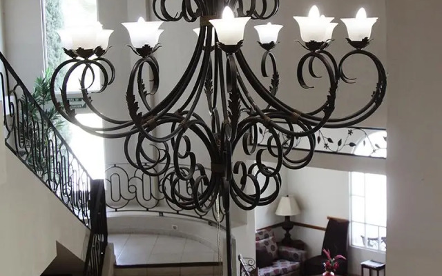 Отель Bazarell Inn