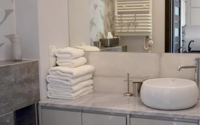 INApartments Riverside