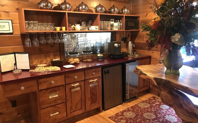 Good Medicine Lodge Bed & Breakfast