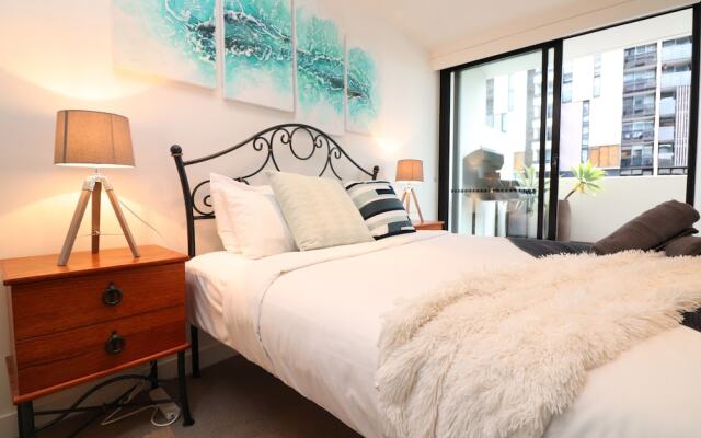 Urban Eden in South Yarra - Rejuvenate Stays