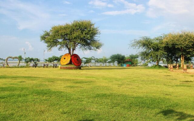 Royal Emerald River View Resort