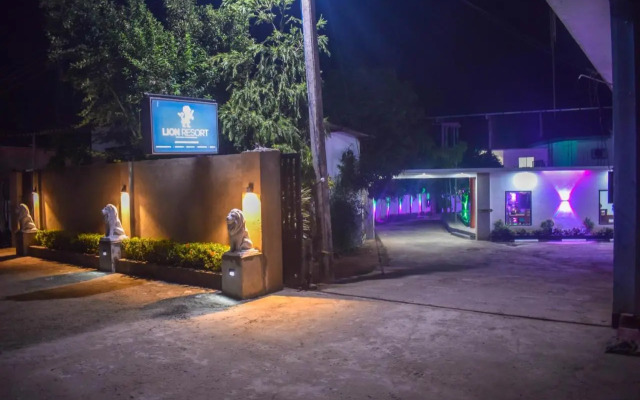 Singha Guest House