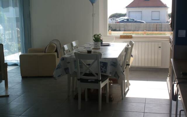 Fantastic Renovated House on the Opal Coast Cliffs