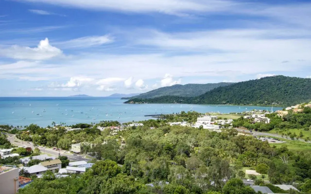 Tranquility Luxury 2 Bedroom Apartment