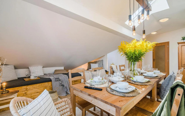 APTs in OLD TOWN PRAGUE by Michal&Friends