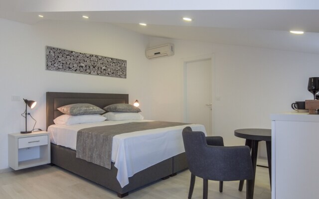 Luxury Villa Lovric Private Heated Pool