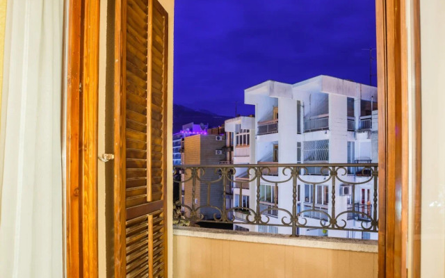 Central Hotel & Restaurant