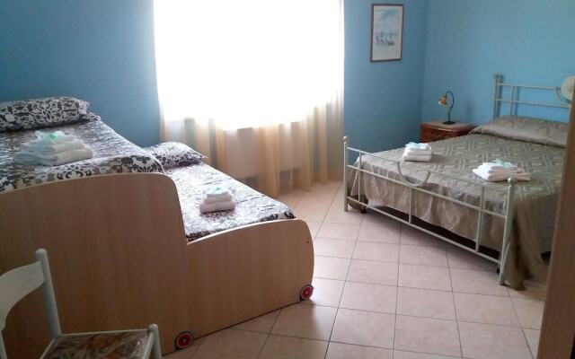 House with 3 Bedrooms in Pizzo Calabro, with Enclosed Garden And Wifi - 200 M From the Beach