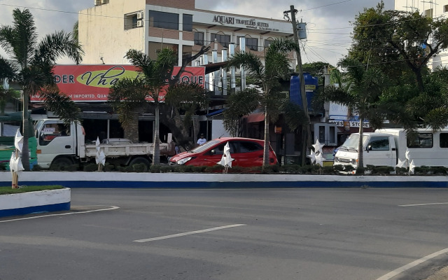 Aquari Travelers Suites