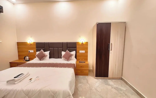 Hotel V Palace Ayodhya