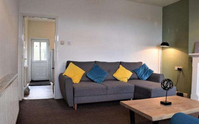 * Glossop Retreat * 3 Dbl Bed House*