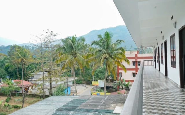 OYO 23388 Fathima Residency