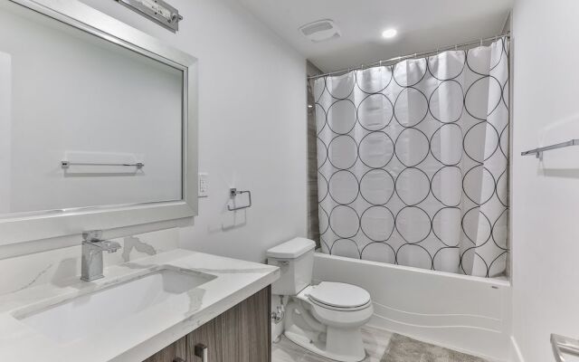 QuickStay - Classy 5brm House in Vaughan