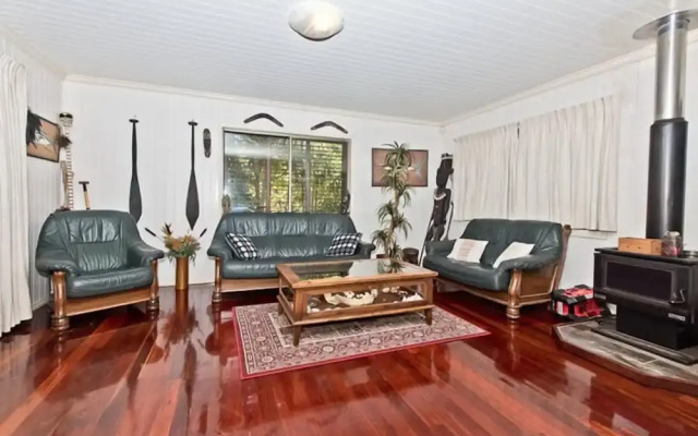 Moreton Island Accommodation Bali House