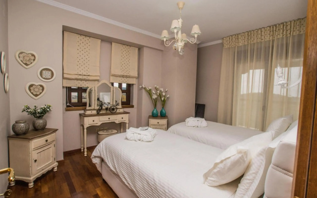 Evmorfes Villas