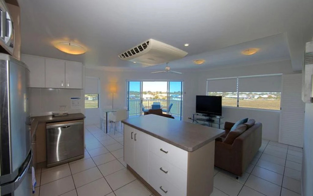 Koola Beach Apartments Bargara