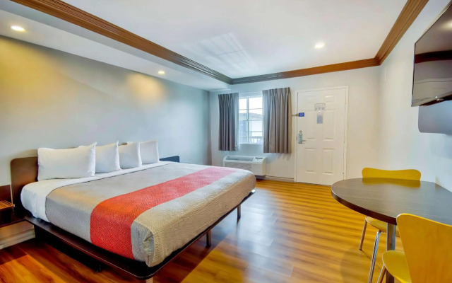 Motel 6 Gardena