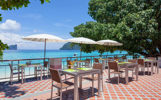 Phi Phi Long Beach Resort & Villa