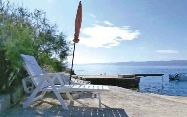 Apartments Roko - Economy One Bedroom Apartment With Shared Terrace