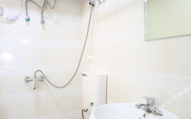 Huaxin Hostel