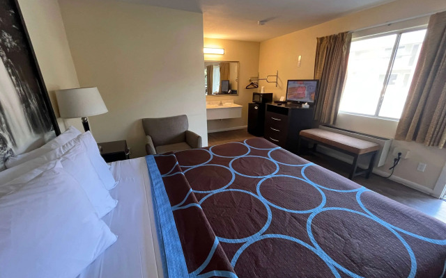 Super 8 by Wyndham Red Bluff