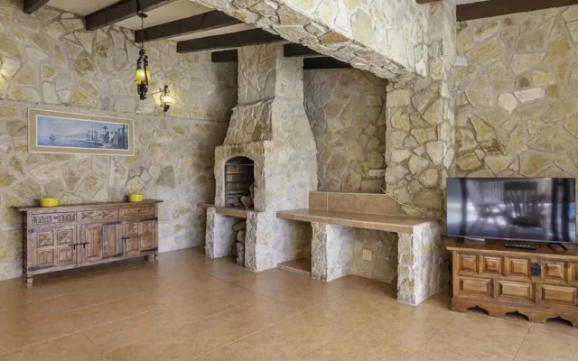 Charming Holiday Home in Calpe With Barbeque
