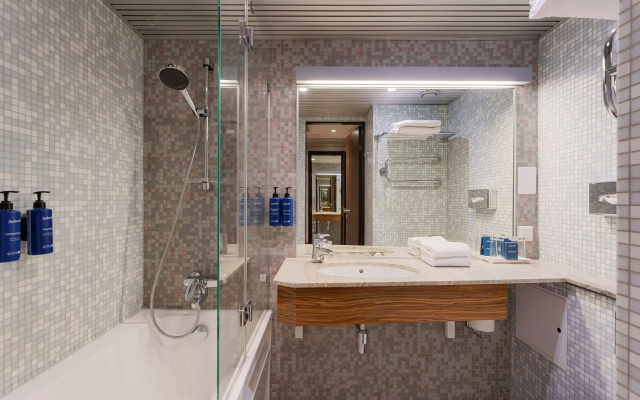 Radisson Blu  Olumpia