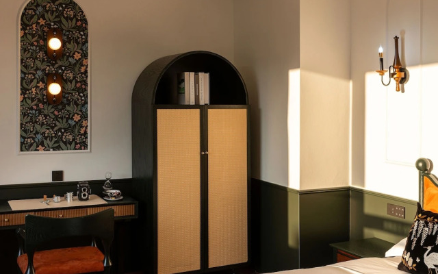Vishan Garden Trendy Hostel
