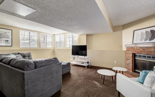 Updated Home Near DIA