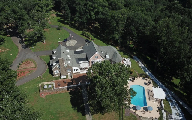 The Manor at Courtland Farm