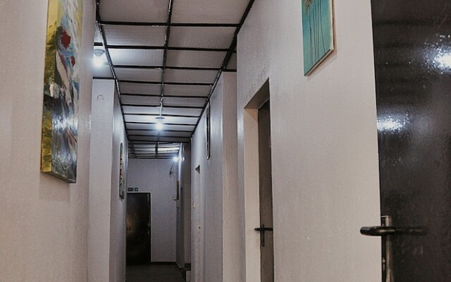 Jolie Suites