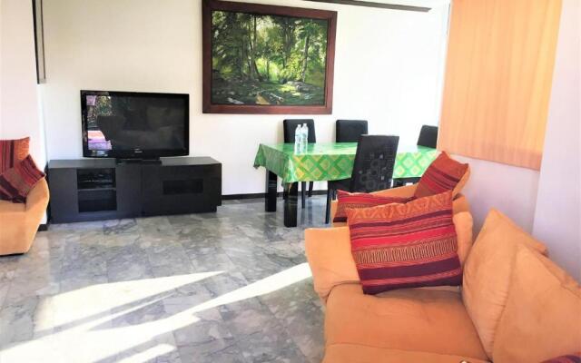 Pratumnak 1 bed Condo With sea View